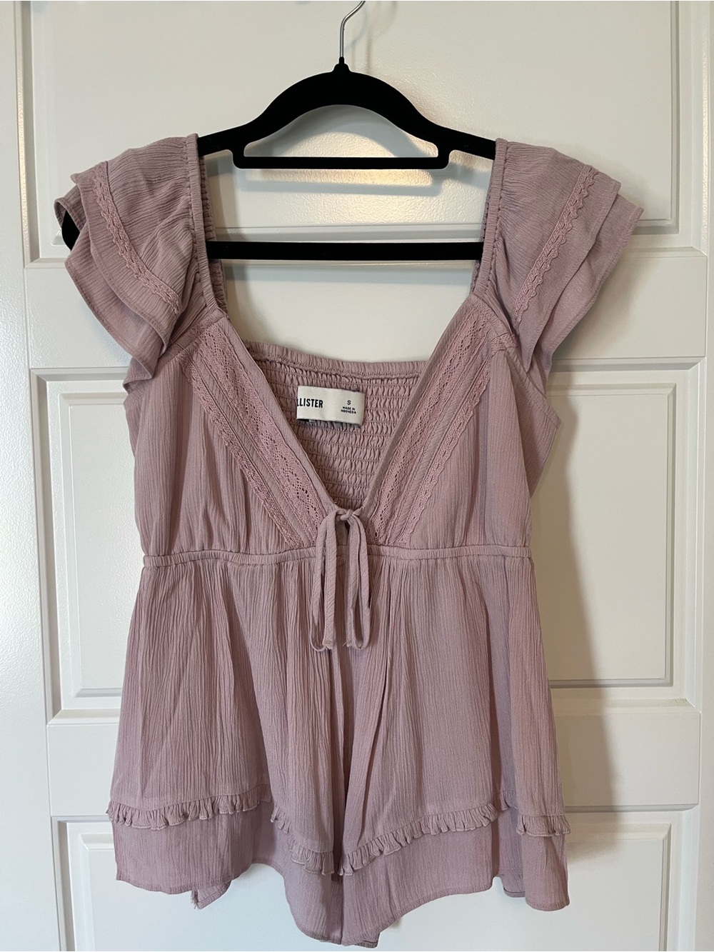 Hollister Mauve Pink Ruffled Tie-Front Peplum Top